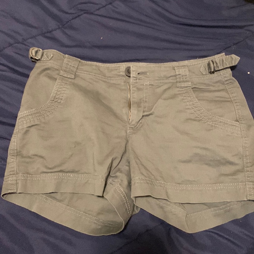 Green athleta shorts